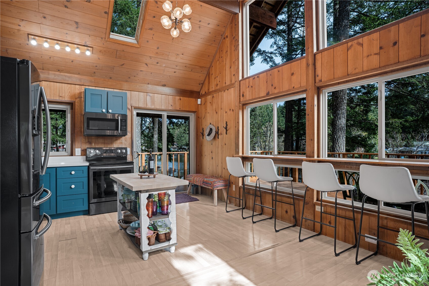 9940 Fairview Lake Road SW Port Orchard WA 98367