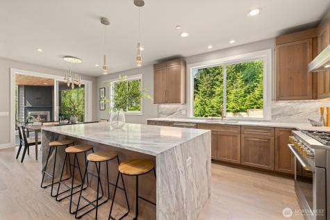 18520 83rd Avenue NE Kenmore WA 98028