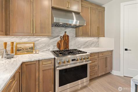 18520 83rd Avenue NE Kenmore WA 98028