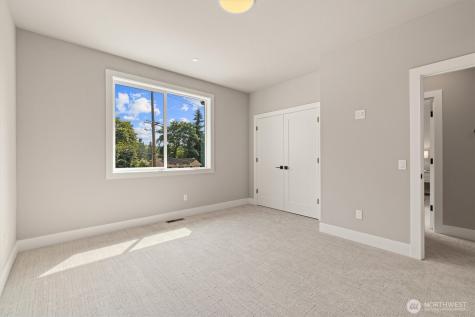 18520 83rd Avenue NE Kenmore WA 98028