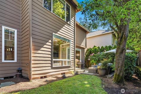 3517 211th Place SE Sammamish WA 98075
