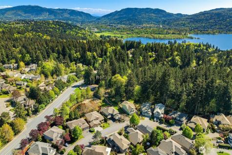 3517 211th Place SE Sammamish WA 98075