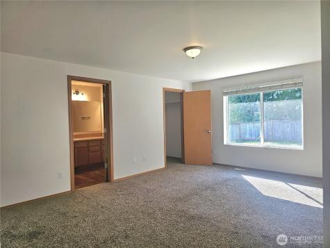 699 Myers Street SE Rainier WA 98576
