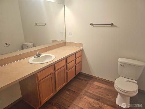 699 Myers Street SE Rainier WA 98576