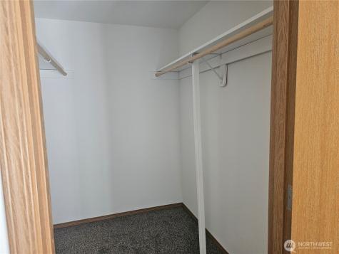 699 Myers Street SE Rainier WA 98576