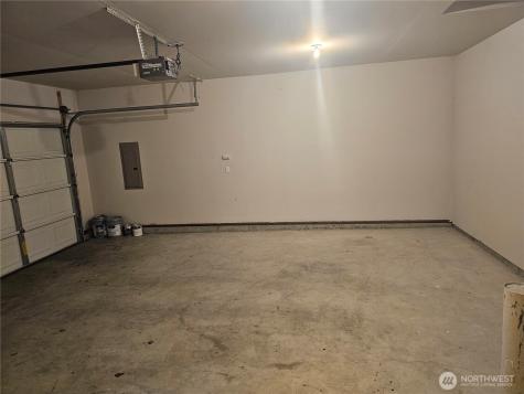 699 Myers Street SE Rainier WA 98576