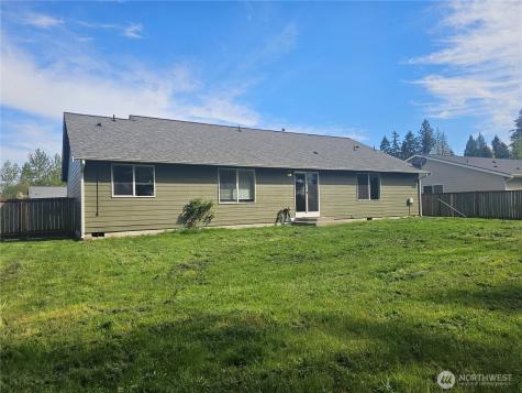 699 Myers Street SE Rainier WA 98576