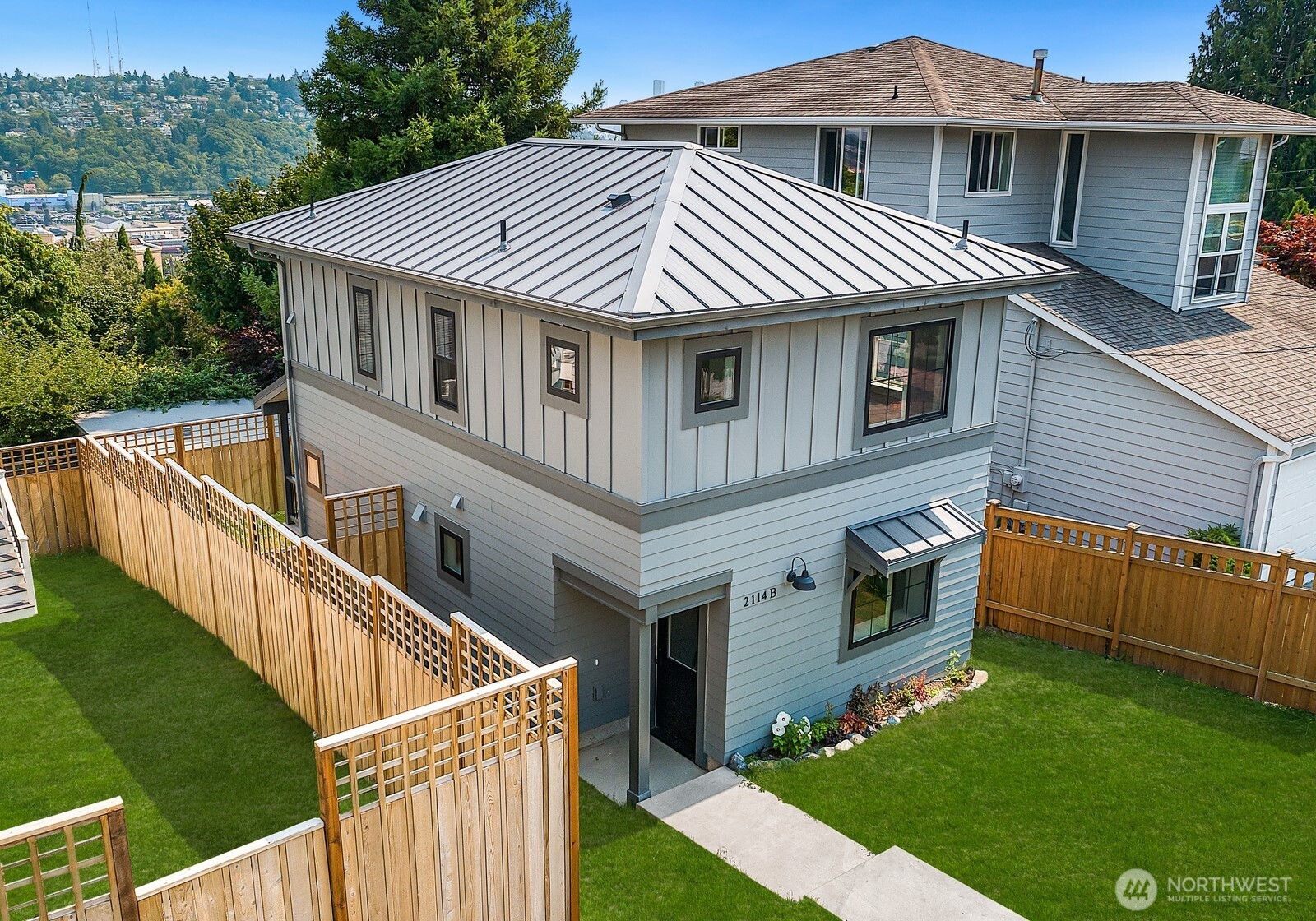 2114 26th Avenue W Seattle WA 98199