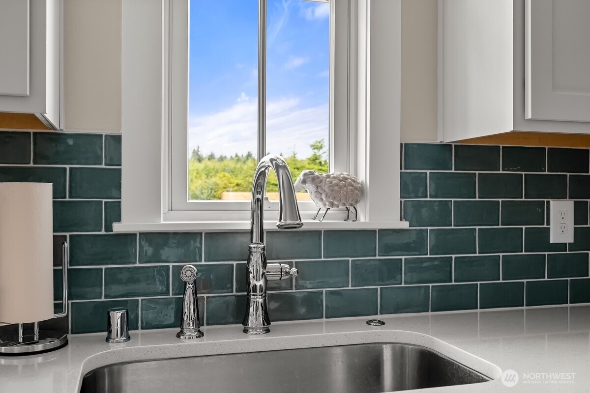40 Cedar Run Loop Pacific Beach WA 98571