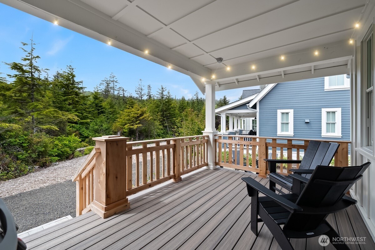 40 Cedar Run Loop Pacific Beach WA 98571