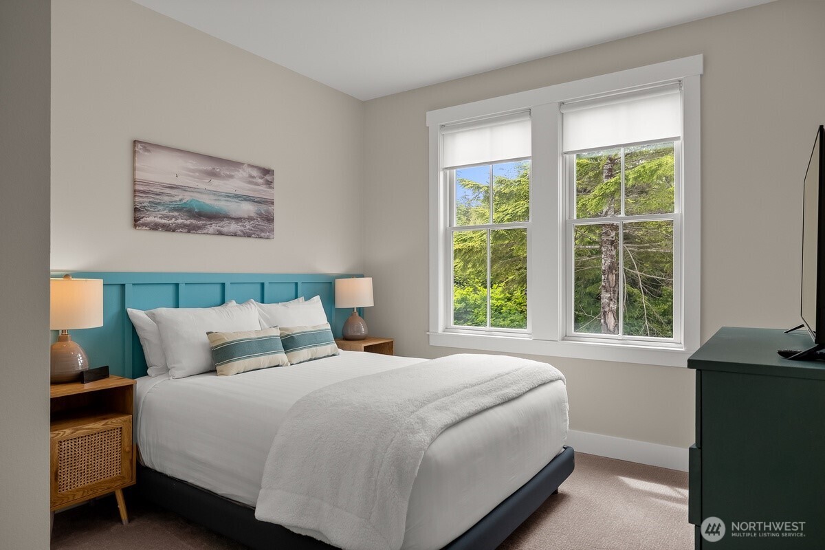 40 Cedar Run Loop Pacific Beach WA 98571