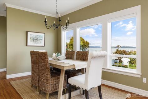 817 Shorecrest Drive Oak Harbor WA 98277