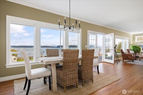 817 Shorecrest Drive Oak Harbor WA 98277