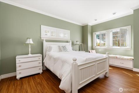 817 Shorecrest Drive Oak Harbor WA 98277