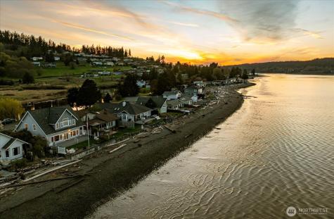 817 Shorecrest Drive Oak Harbor WA 98277