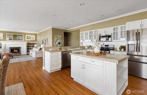 817 Shorecrest Drive Oak Harbor WA 98277