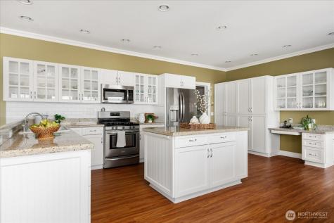 817 Shorecrest Drive Oak Harbor WA 98277
