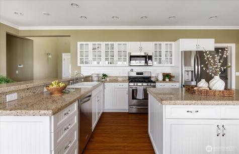 817 Shorecrest Drive Oak Harbor WA 98277