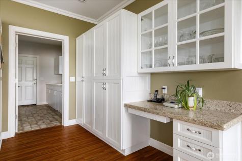 817 Shorecrest Drive Oak Harbor WA 98277
