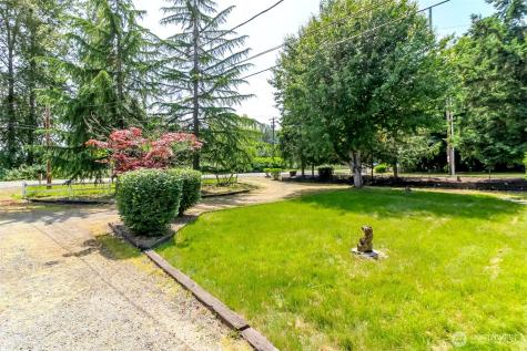 14523 Pioneer Way E Puyallup WA 98372