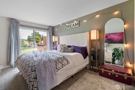 1105 N Newton Street Tacoma WA 98406
