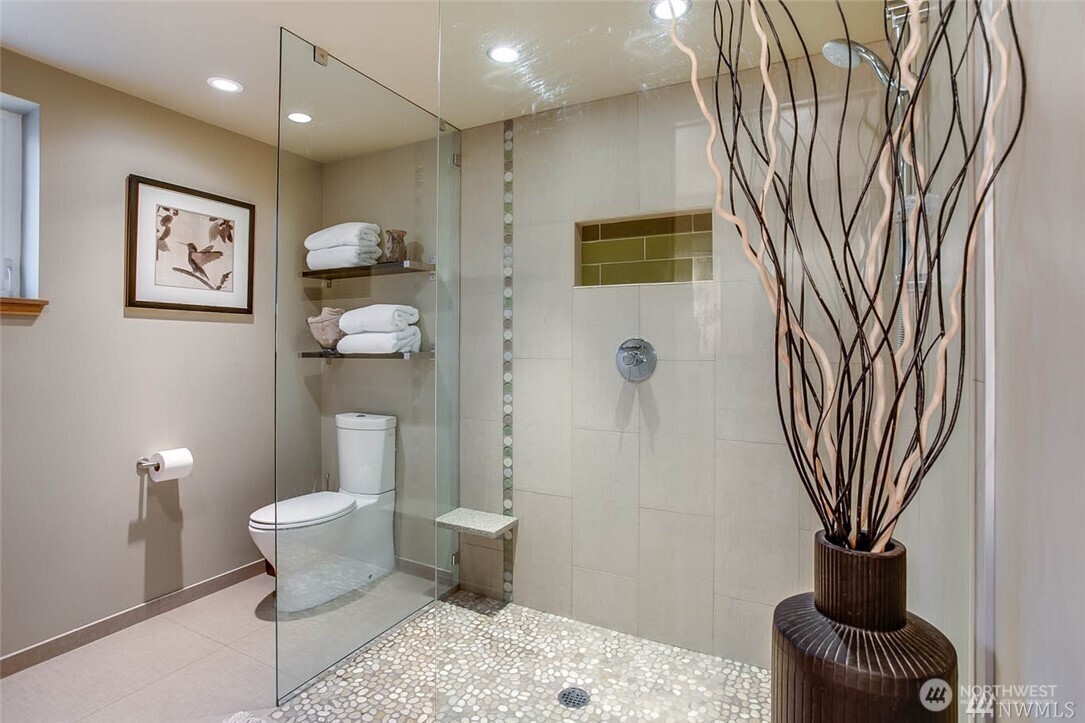 19605 Military Road S Seatac WA 98188