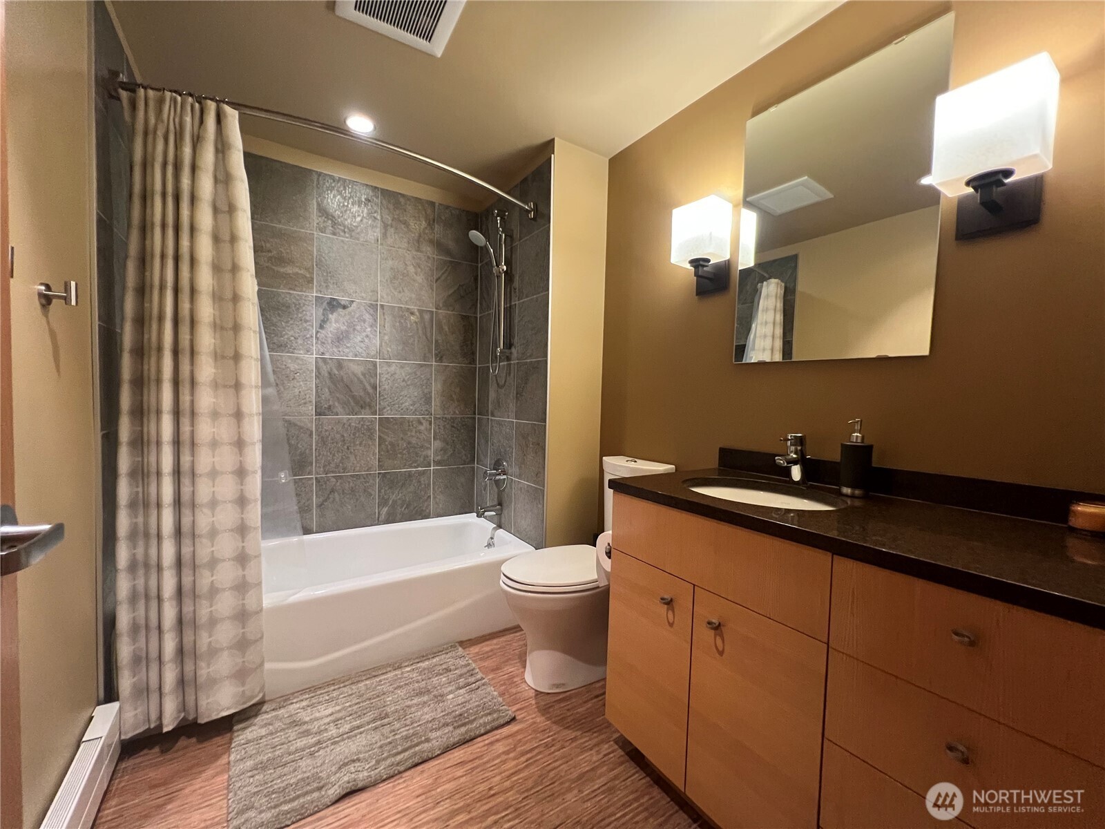 19605 Military Road S Seatac WA 98188