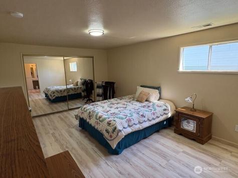 23 W Hale Avenue Omak WA 98841