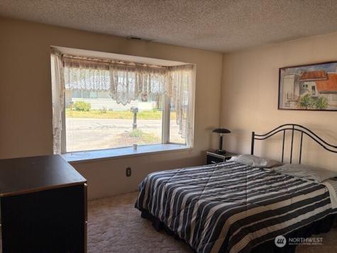 23 W Hale Avenue Omak WA 98841