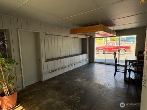 23 W Hale Avenue Omak WA 98841