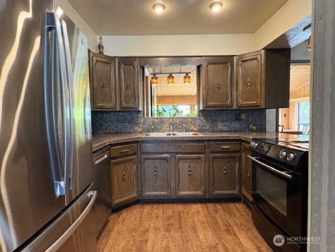 23 W Hale Avenue Omak WA 98841