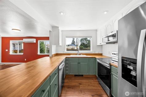 1702 S 94th Street Tacoma WA 98444