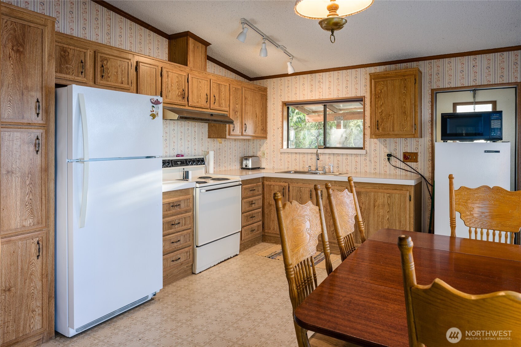 385 Doe Run Lopez Island WA 98261
