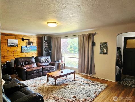 591 Division Avenue Morton WA 98356