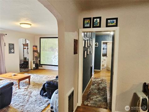 591 Division Avenue Morton WA 98356