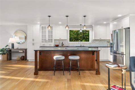 28601 13th Avenue S Federal Way WA 98003