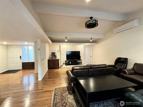 1836 NE 16th Street Renton WA 98056