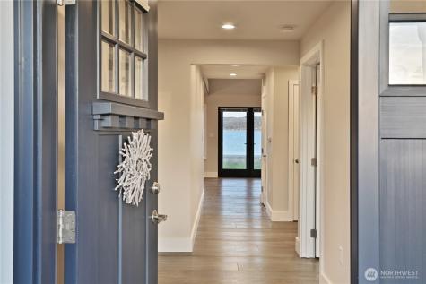 2805 N Bluff Road Greenbank WA 98253