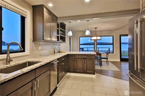 2805 N Bluff Road Greenbank WA 98253