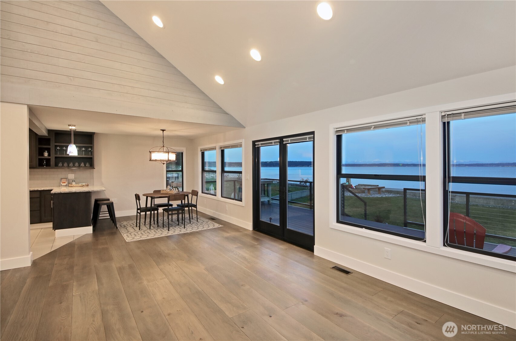2805 N Bluff Road Greenbank WA 98253