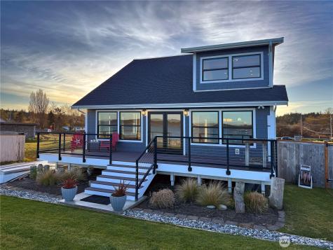 2805 N Bluff Road Greenbank WA 98253
