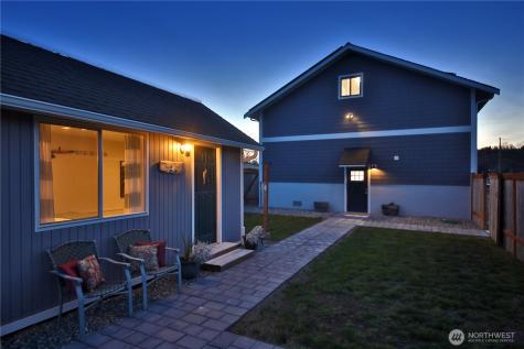 2805 N Bluff Road Greenbank WA 98253