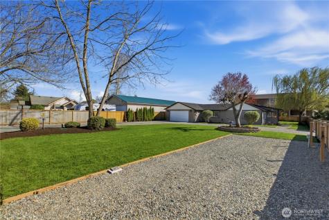 2618 16th Avenue NW Puyallup WA 98371