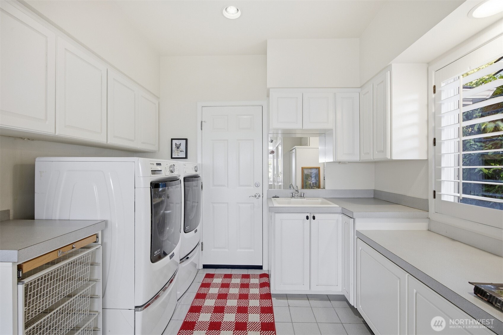6867 Holeman Avenue Blaine WA 98230