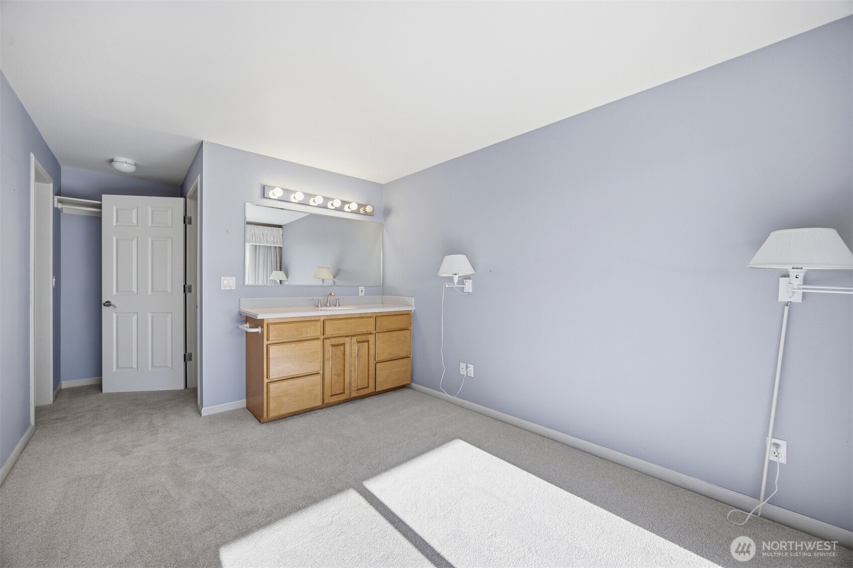 6867 Holeman Avenue Blaine WA 98230