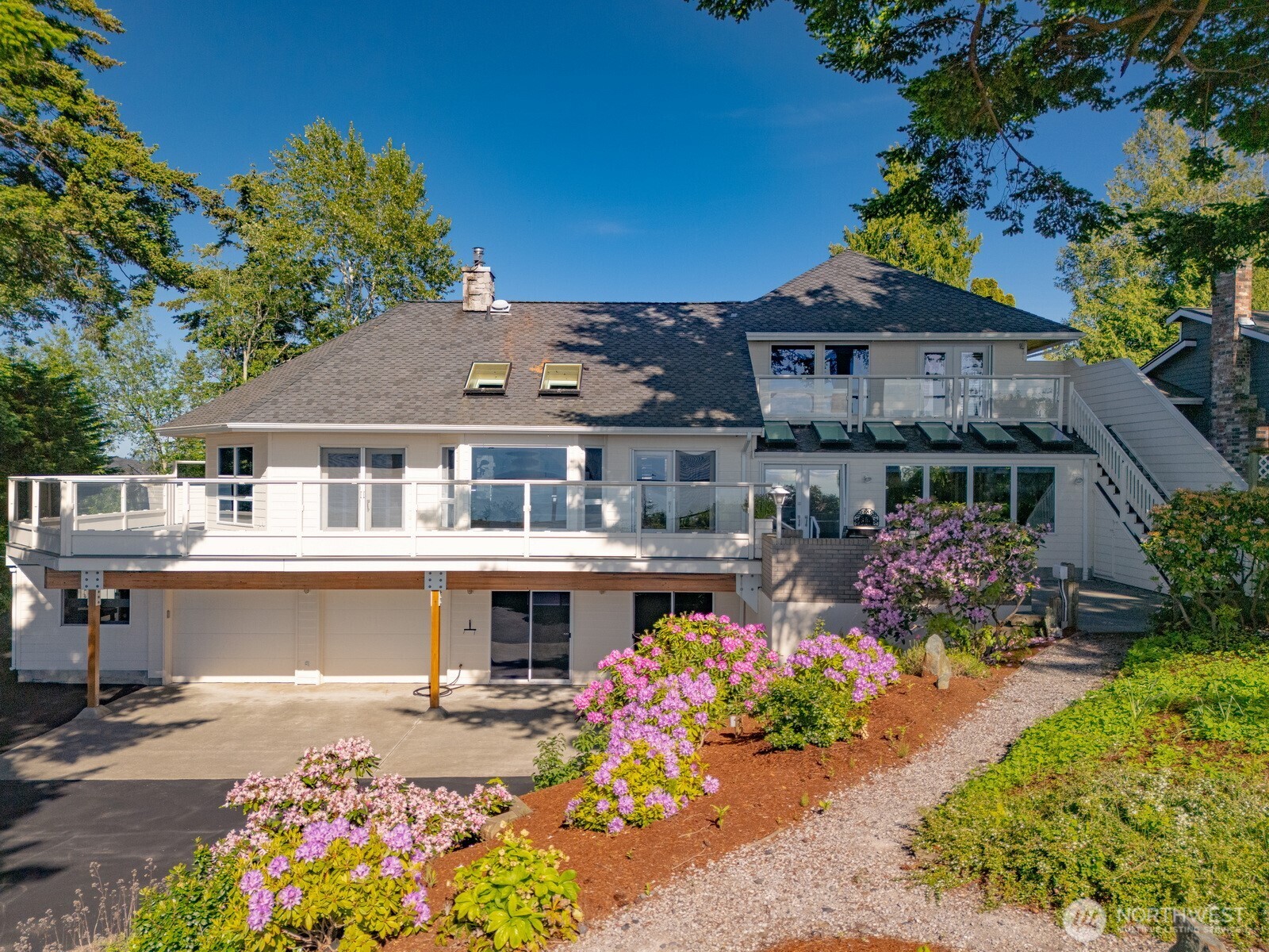 6867 Holeman Avenue Blaine WA 98230