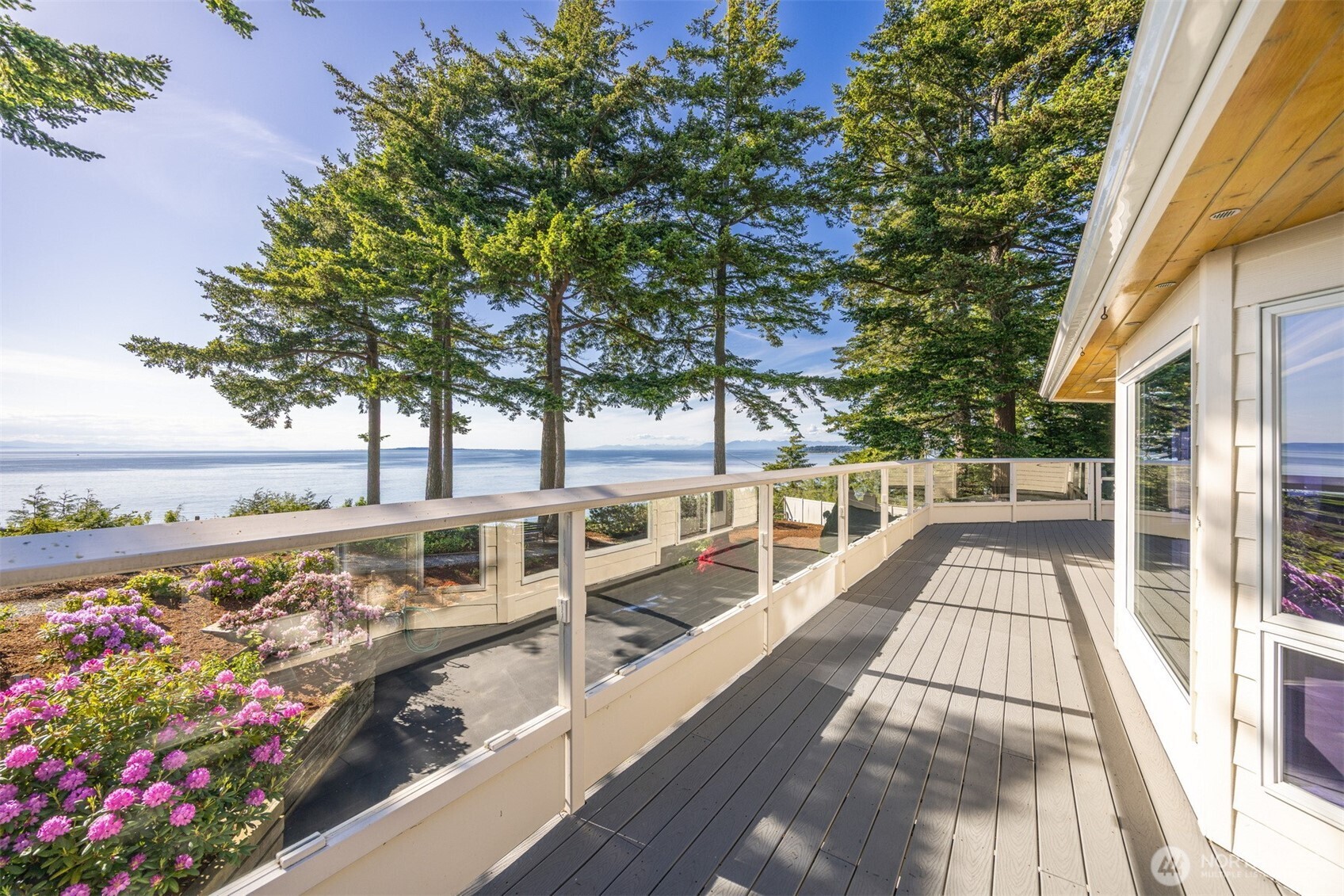 6867 Holeman Avenue Blaine WA 98230