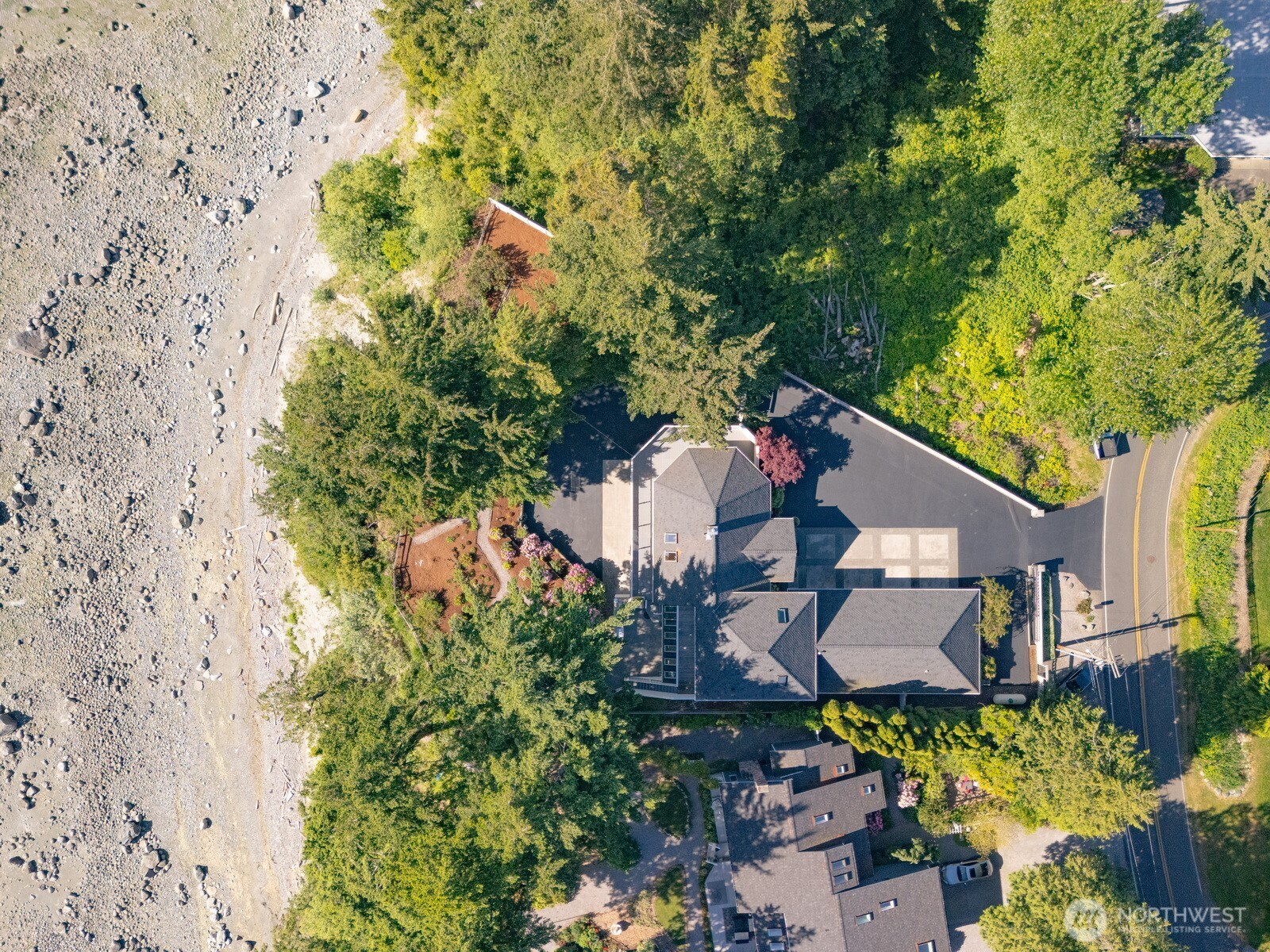 6867 Holeman Avenue Blaine WA 98230