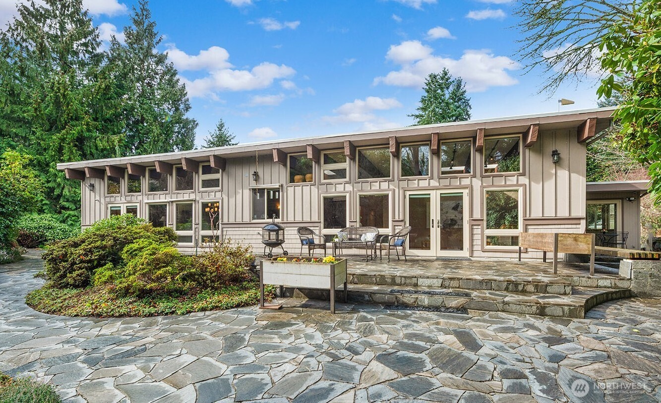 16 Cascade Key Bellevue WA 98006