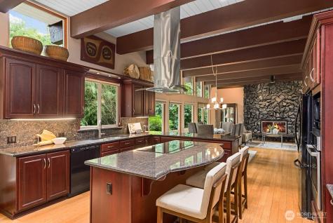16 Cascade Key Bellevue WA 98006